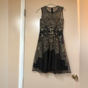 Tahari Black & Gold embroidered mesh Cocktail Dress Size 2
